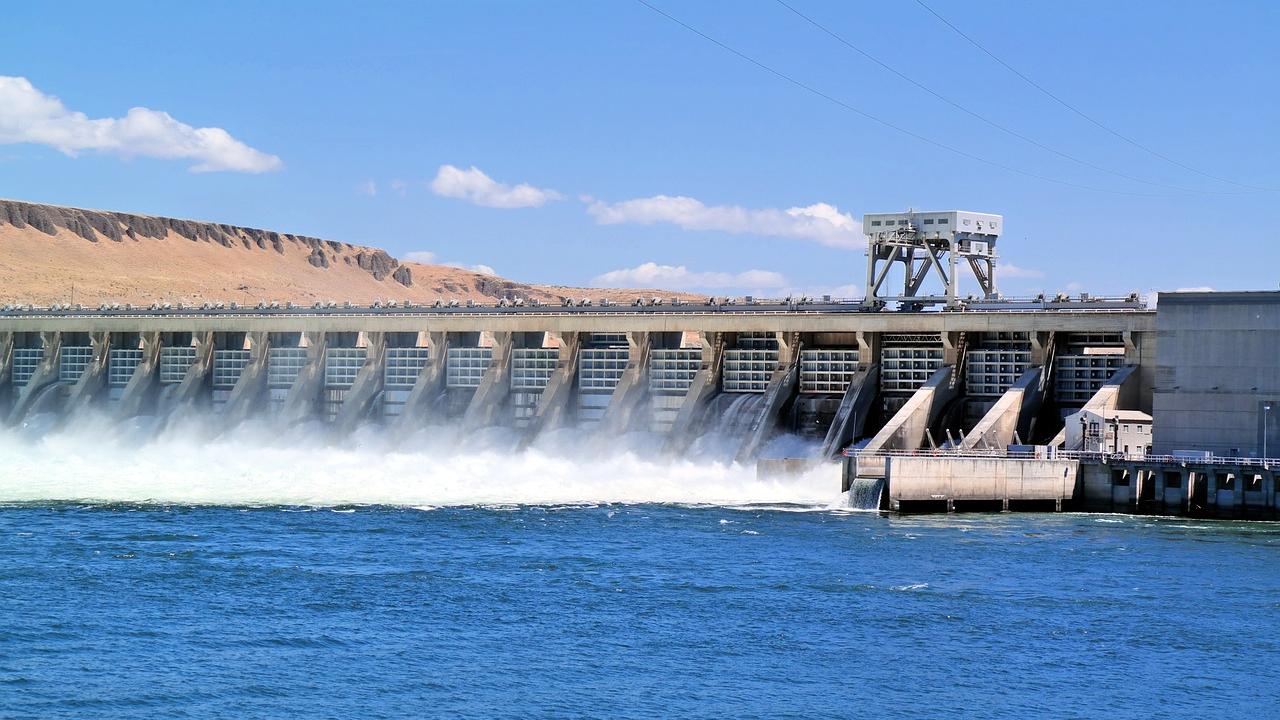 Hydroelectric dam